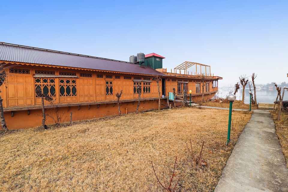 OYO 24526 ज़ोजिला हेरिटेज हाउसबोट्स, Nigeen Lake, श्रीनगर