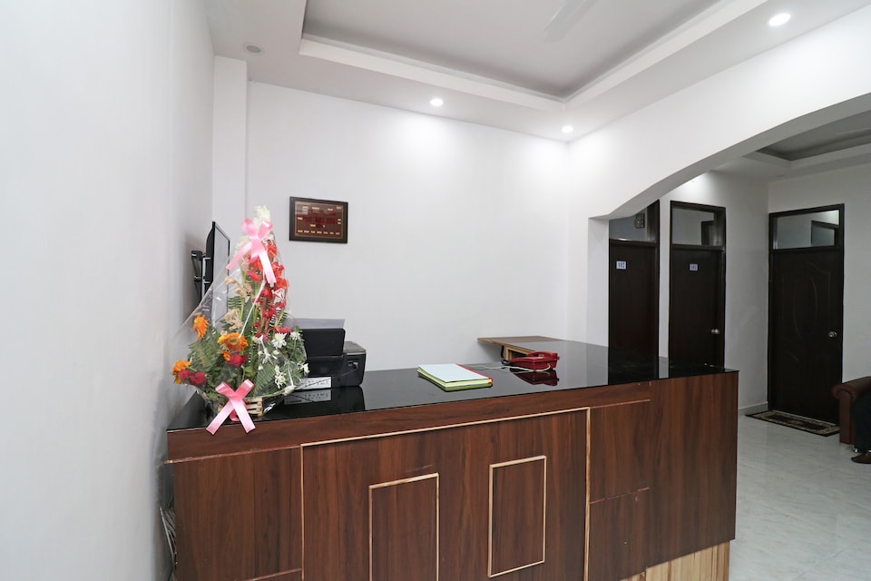 OYO Hotel Lotus Near Phoenix United Lucknow, Alambagh Lucknow, Lucknow