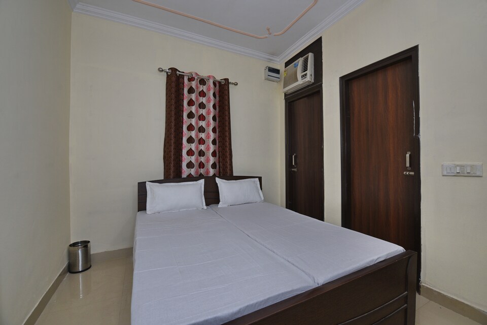 OYO LIFE GRG1160 Golf Course Rd, Huda 2, Gurgaon