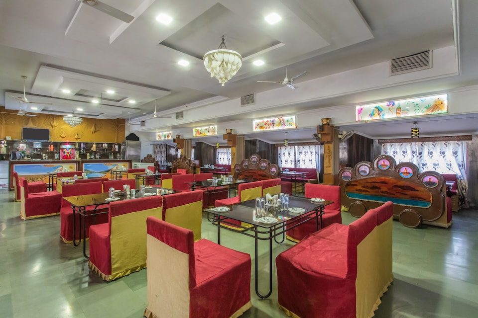 OYO 24547 Hotel Vishwas Bar and Club Resort, Dewas City, Dewas