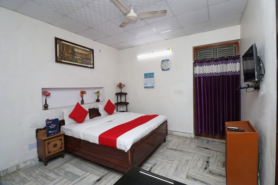 OYO 24548 Travellers Homes, Gomti Nagar Lucknow, Lucknow