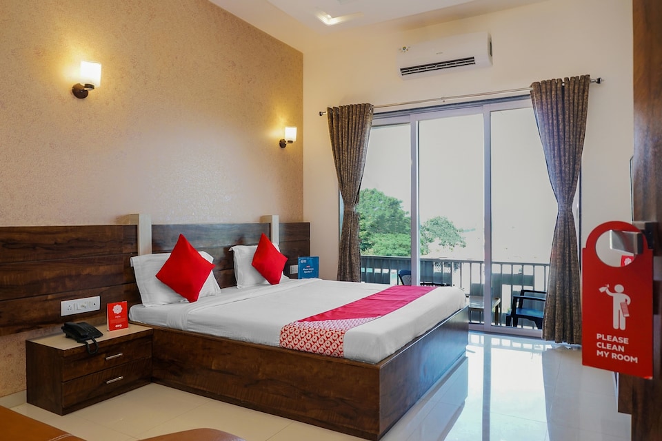 OYO Legacy Villa & Mini Resort, Lonavala, Lonavala