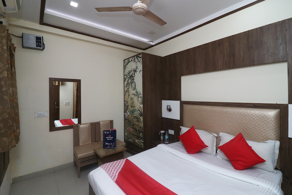 OYO 24557 Amba Inn, Corporate Complex, Agra