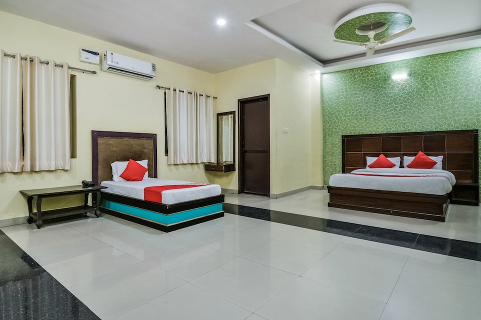 OYO 24575 Hotel Prabhu Villas, Sindhi Camp, Jaipur
