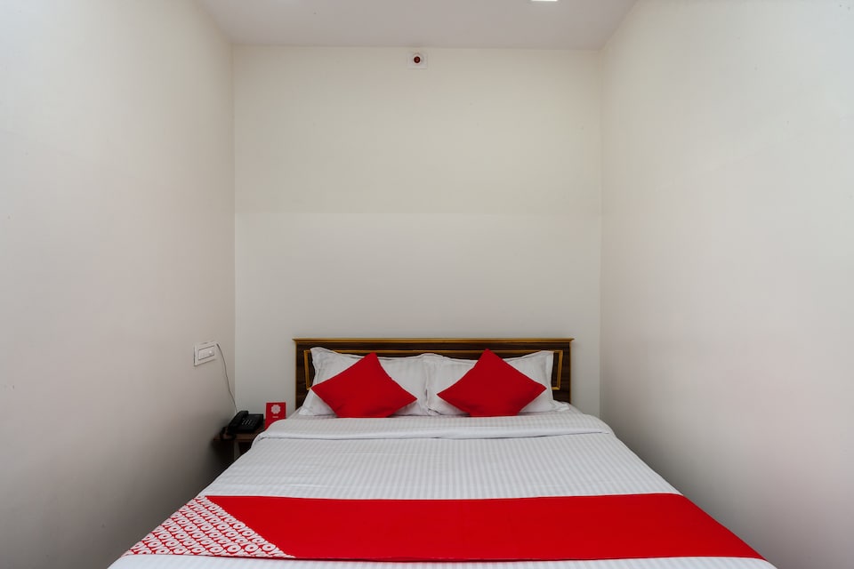 OYO 24580 Sri Surya Guest Inn, Nellore Bus Station-II, Nellore