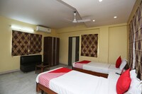 OYO Mishra Residency Newtown Near Rdb Cinemas