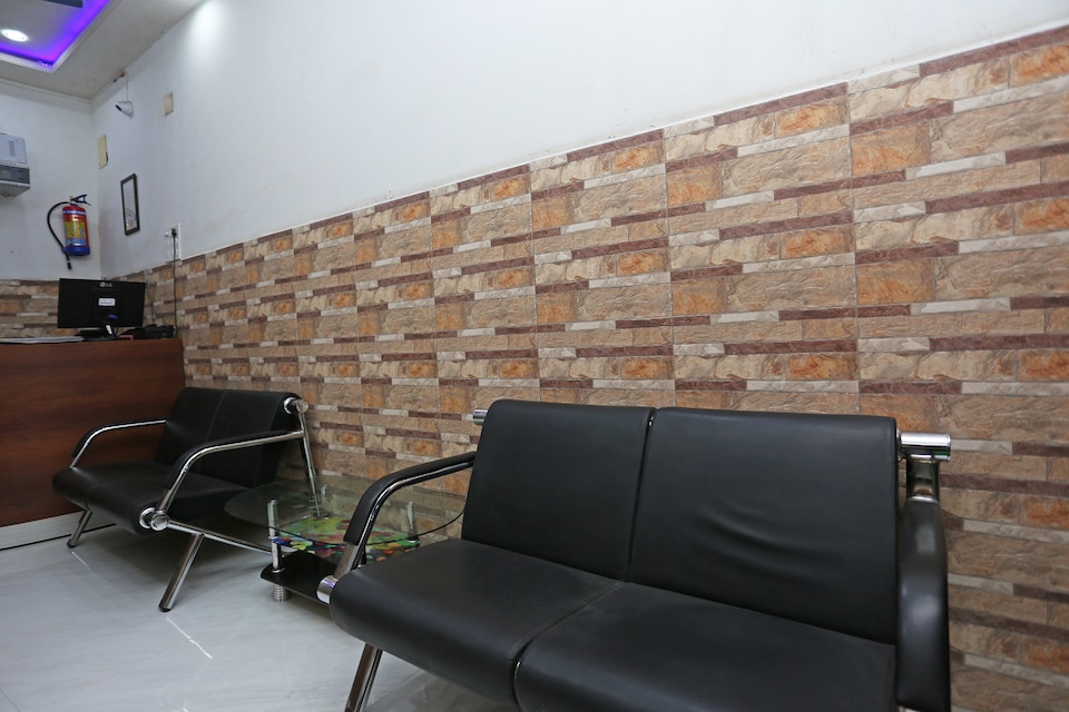 OYO 24593 Hotel Bachchan, Godowlia, Varanasi