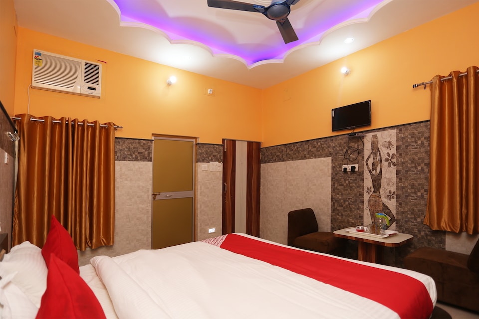 OYO 24593 Hotel Bachchan, Godowlia, Varanasi