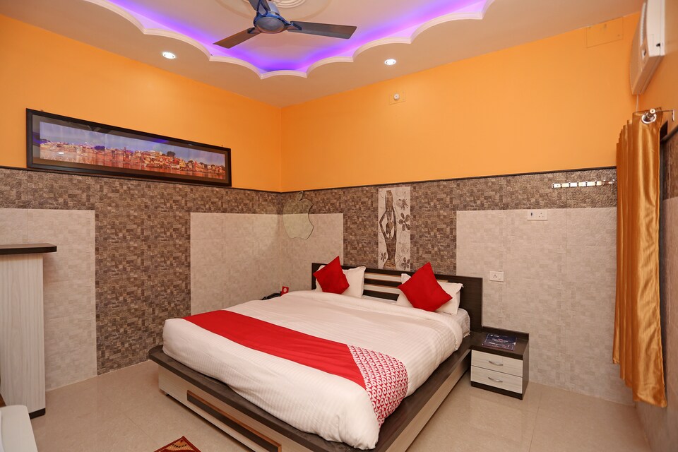 OYO 24593 Hotel Bachchan, Godowlia, Varanasi