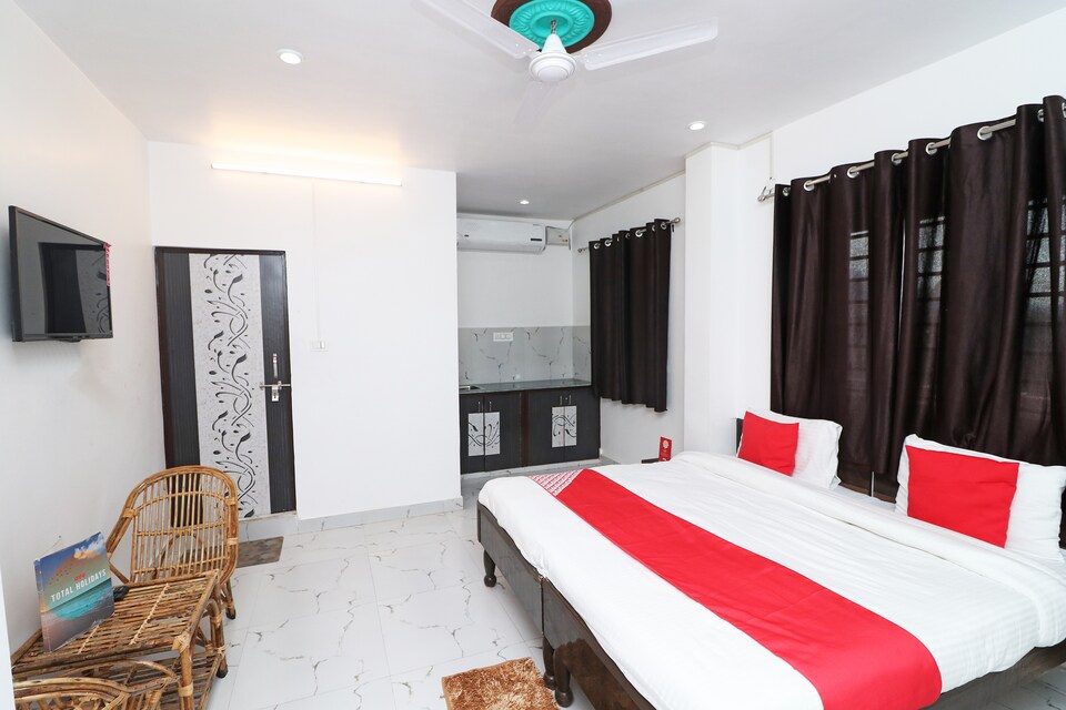 OYO 24603 River Valley Hotel, Tapowan Rishikesh, Rishikesh