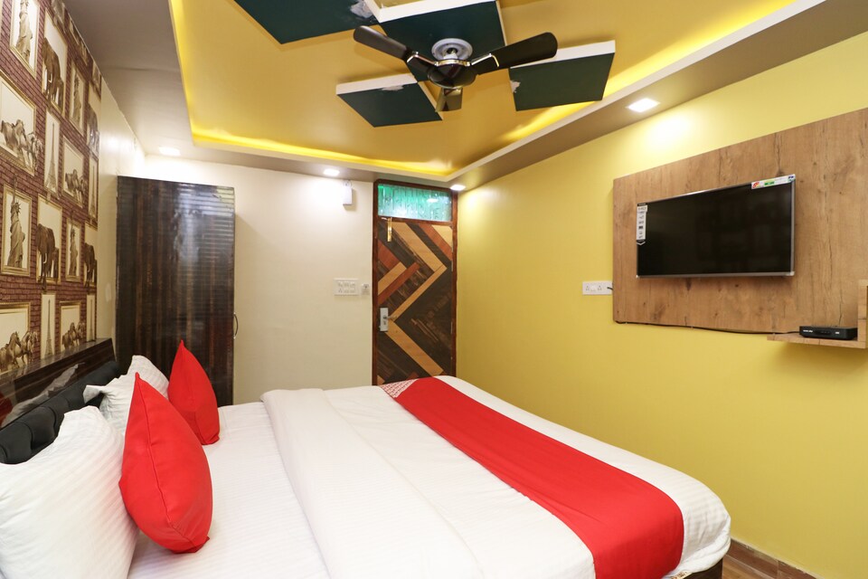 Collection O 24604 Hotel Gmc Grand Luxury Stay, Gomti Nagar Lucknow, Lucknow