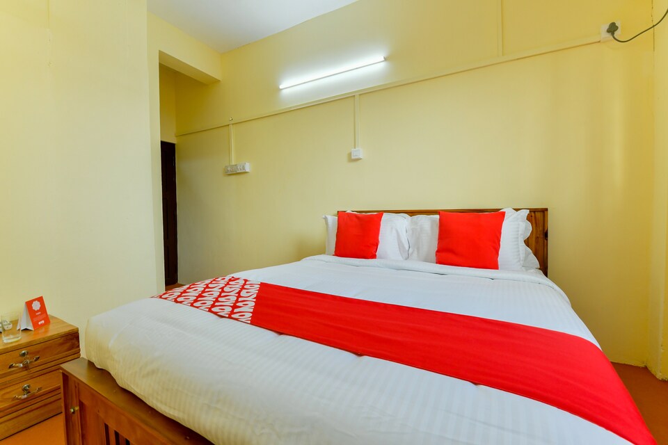 OYO Flagship 24607 Lotus Residency, Palarivattom, Kochi