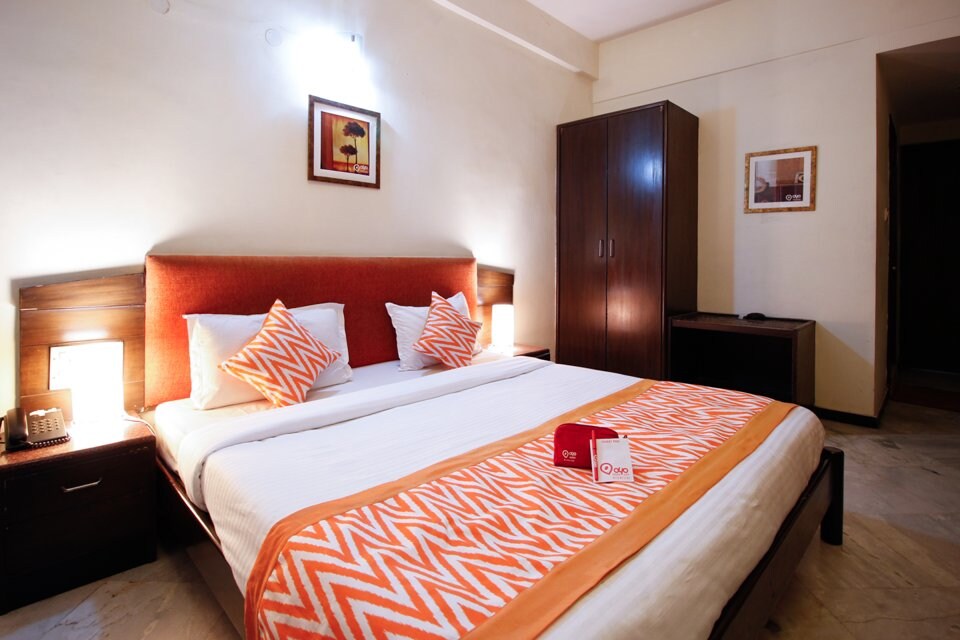 OYO Rooms 004 Waghawadi Road Bharuch, Kalubha Road Bhavnagar, Bhavnagar