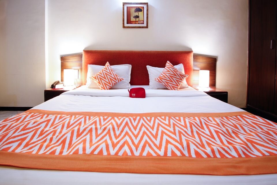 OYO Rooms 004 Waghawadi Road Bharuch, Kalubha Road Bhavnagar, Bhavnagar