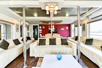 OYO Houseboat Water Cruise Sharing