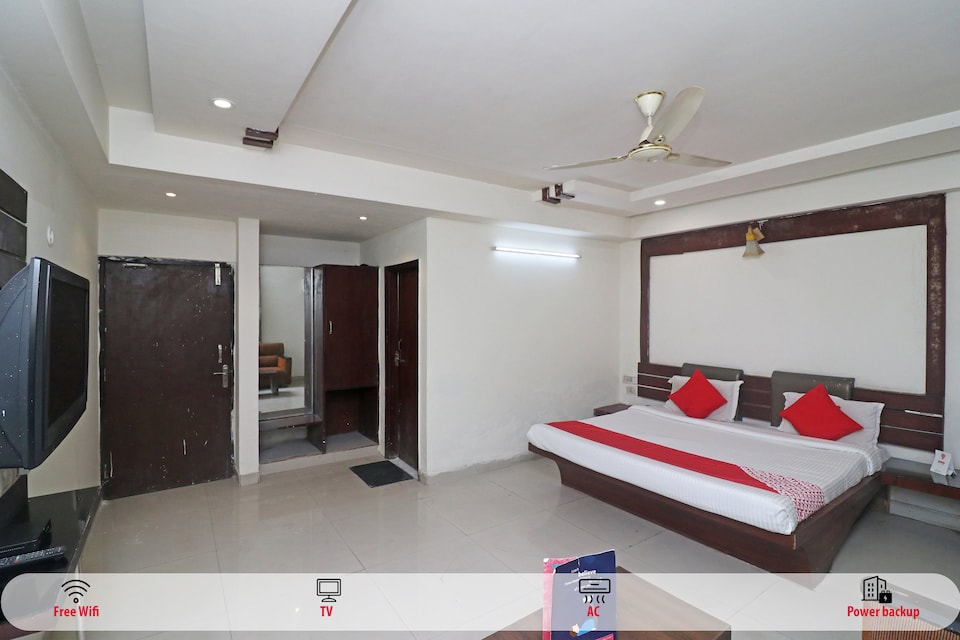 OYO 24614 Vishwas Residency, Corporate Complex, Agra