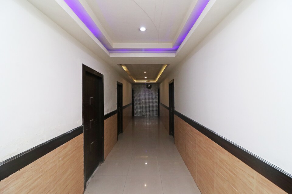 OYO 24614 Vishwas Residency, Corporate Complex, Agra