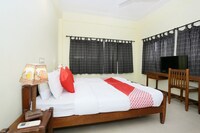 OYO Urban Spice Service Apartment