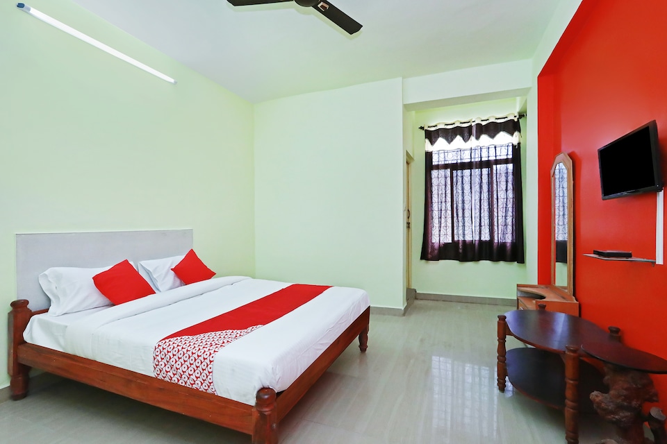 OYO 24623 Chetana Residency, Kushalnagar, Coorg