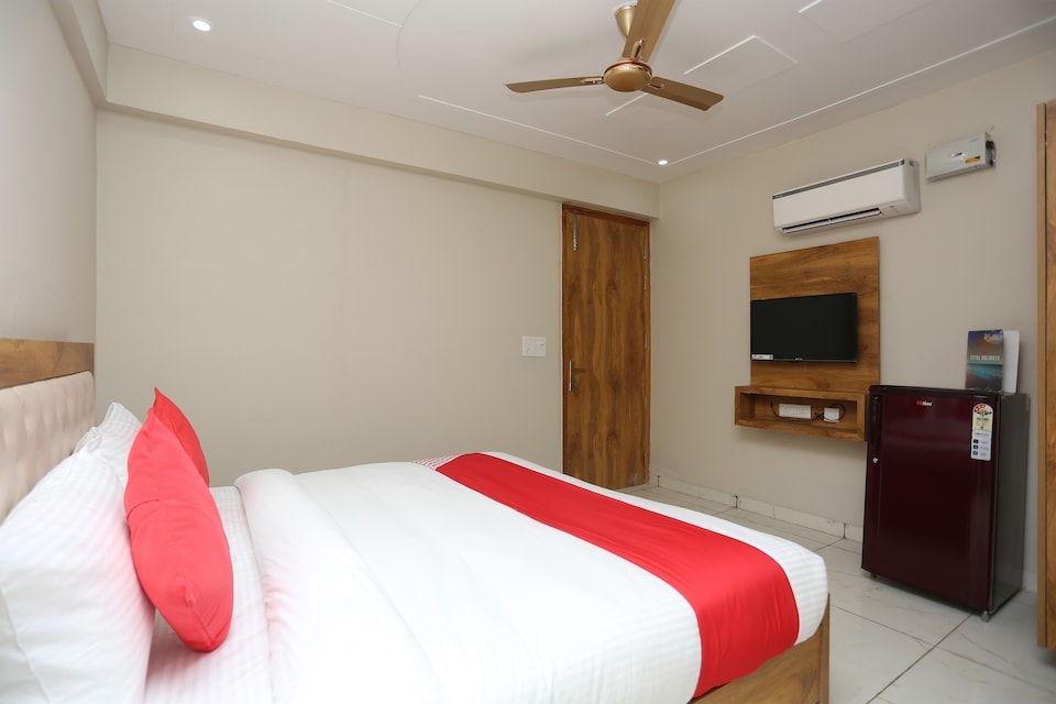 OYO 24626 Palm Garden Suites, Medanta, Gurgaon