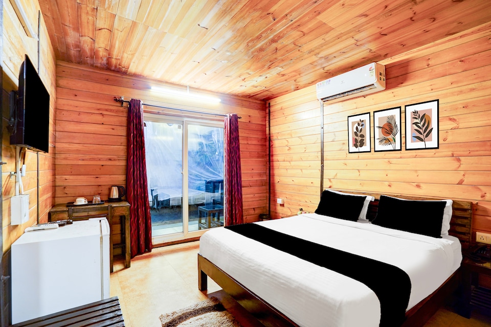 Super Townhouse Morjim, Morjim Goa, Goa