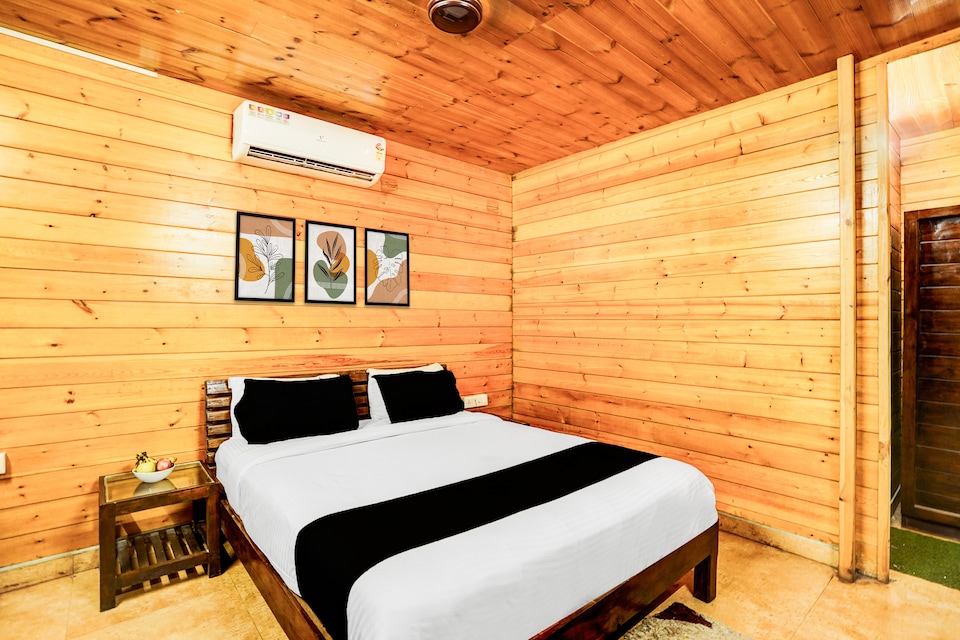 Super Townhouse Morjim, Morjim Goa, गोवा