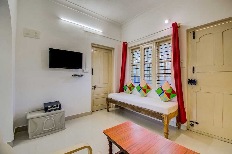 OYO Home 24643 Silver Clouds 2bhk Madikeri, Madikeri, Coorg