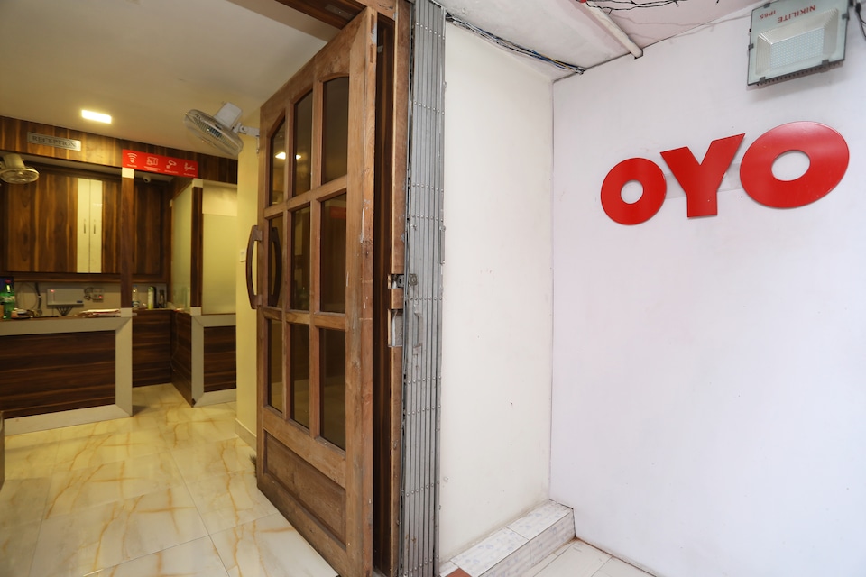 OYO Novus Guest House Near St. Thomas's Church, Esplanade Kolkata, Kolkata