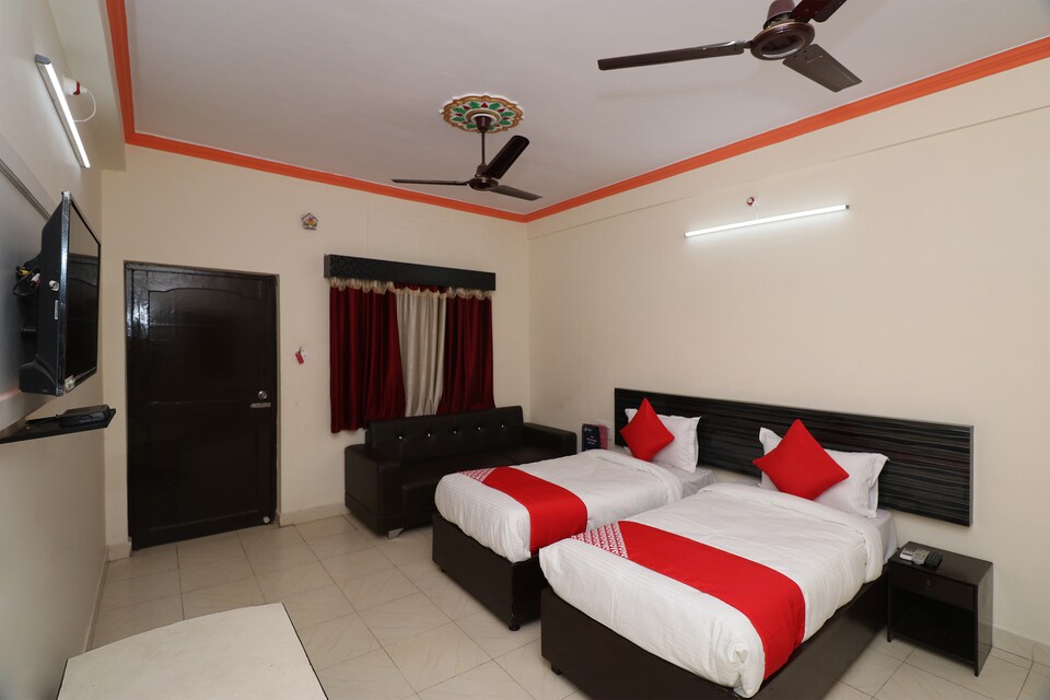 OYO 24654 Hotel Buddha, Kushinagar, Kushinagar