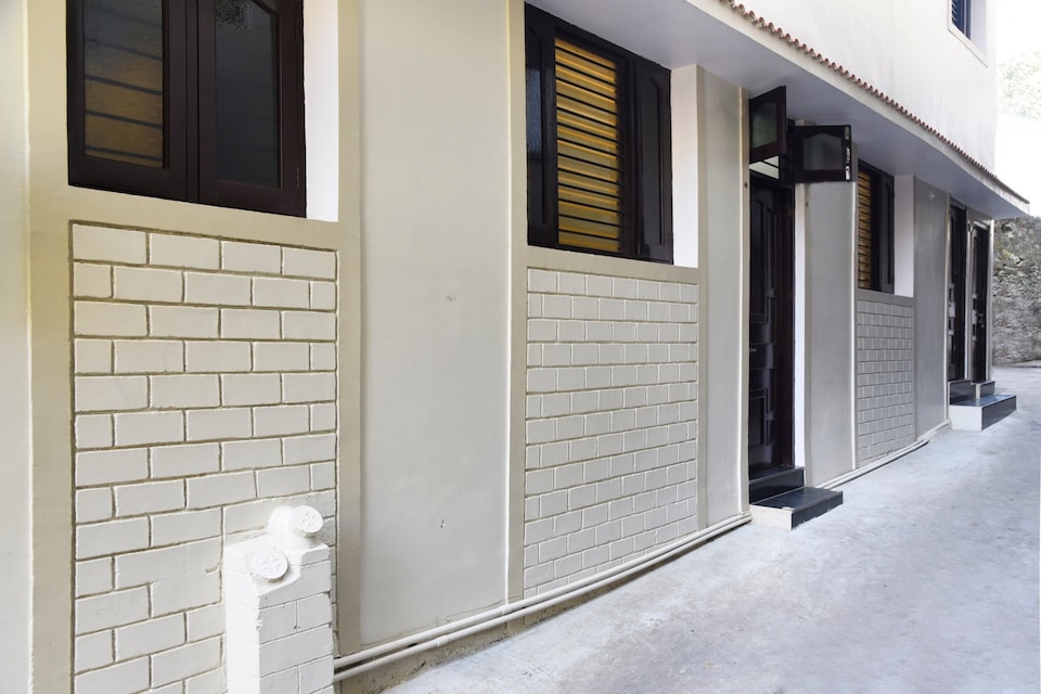 OYO Home 24665 Cozy Family Studio  Near Nakki Lake, Mount Abu Central, Mount-Abu