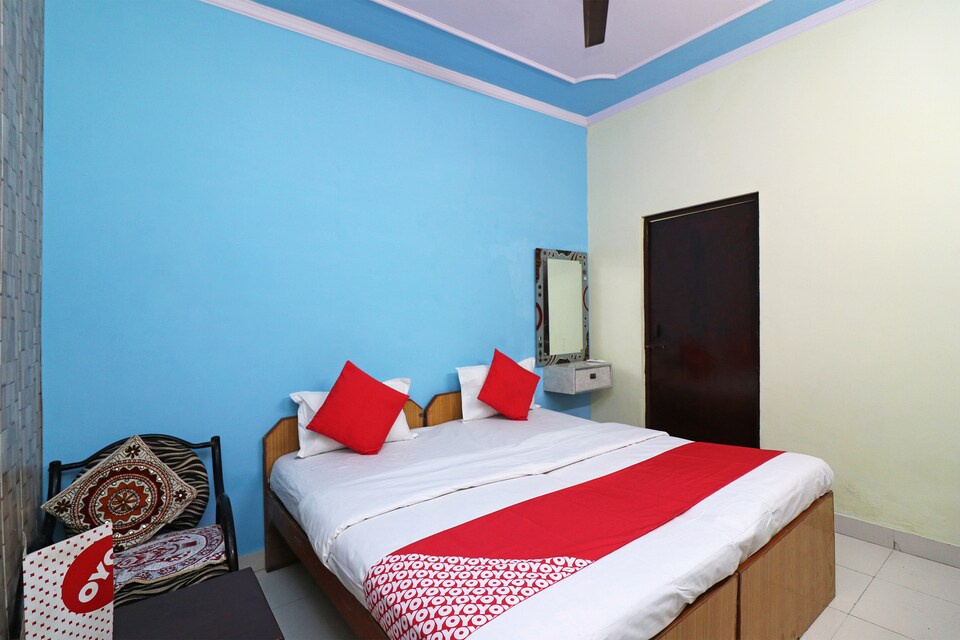 OYO 24670 Hotel Taj Villa & Restaurant, Shilpgram, Agra