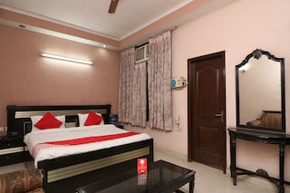 Hotels In Vaishali Metro Station Ghaziabad Starting 426