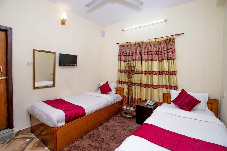 OYO 249 Hotel Royal Image, Pokhara, Pokhara