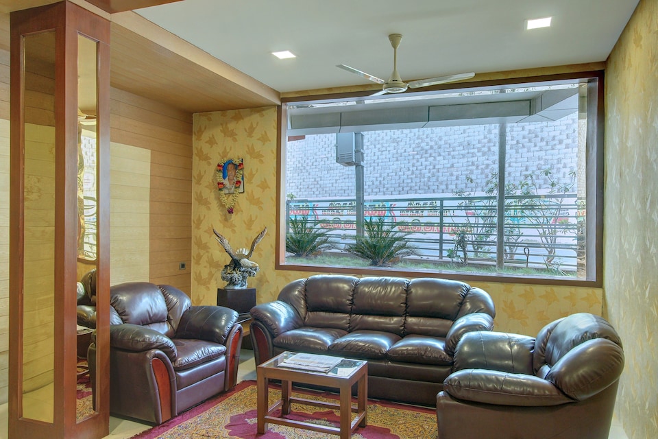 OYO 24690 Everest Park Residency, Central Bus Stand Trichy-II, Trichy