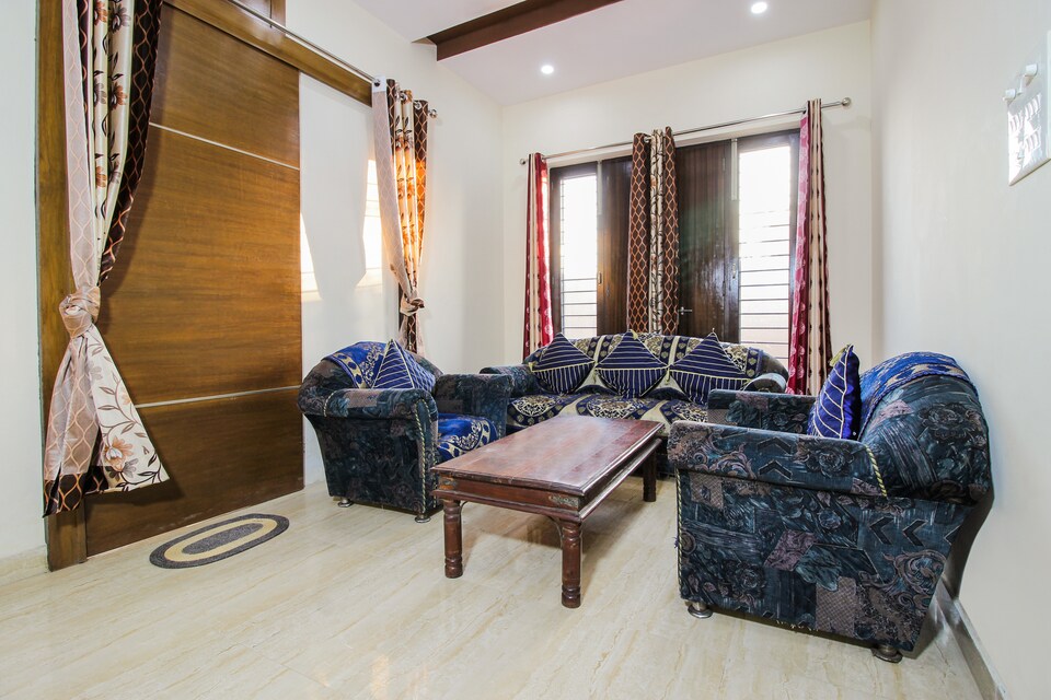 OYO Home 24719 Elegant 2BHK, Sahastradhara Road, Dehradun