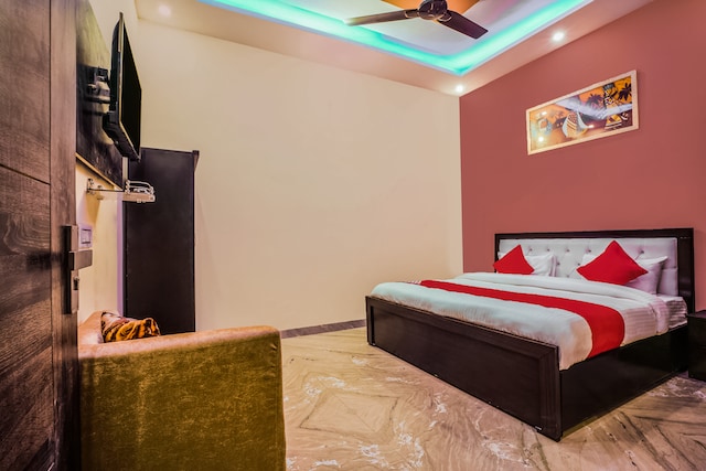 OYO Janak Residency Near Dabri Mor-janakpuri South Metro Station