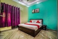OYO Janak Residency Near Dabri Mor-janakpuri South Metro Station