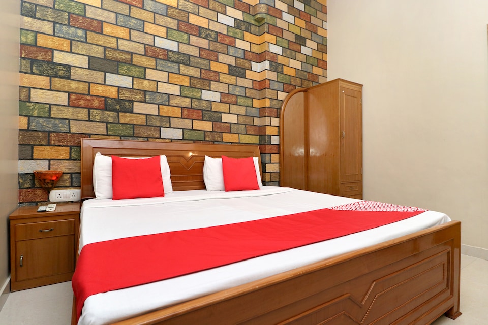 OYO 24747 Hotel White Spott, Sodal Mandir Jalandhar, Jalandhar