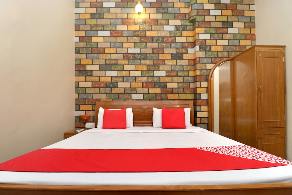 OYO 24747 Hotel White Spott, Sodal Mandir Jalandhar, Jalandhar