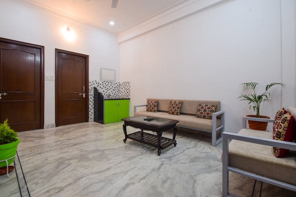 OYO Home 24752 Graceful 2BHK, Goverdhan Sagar, Udaipur
