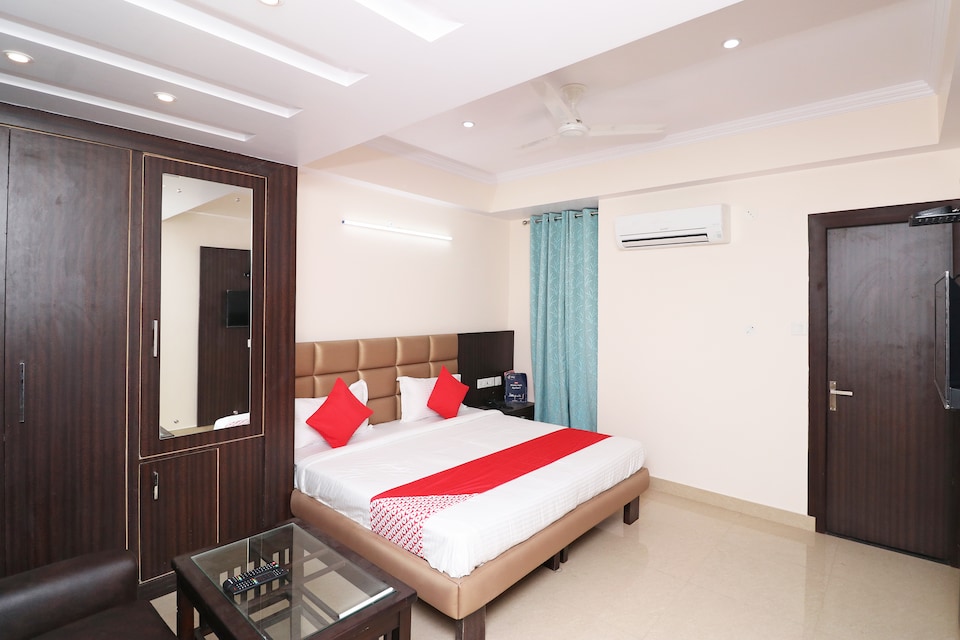 OYO 24773 Tusarth Inn, Gomti Nagar Lucknow, Lucknow