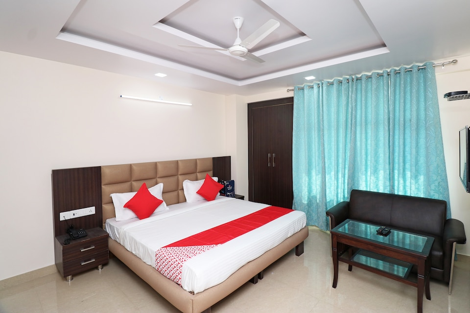 OYO 24773 Tusarth Inn, Gomti Nagar Lucknow, Lucknow