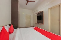 OYO Mishra Residency