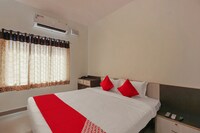 OYO Mishra Residency