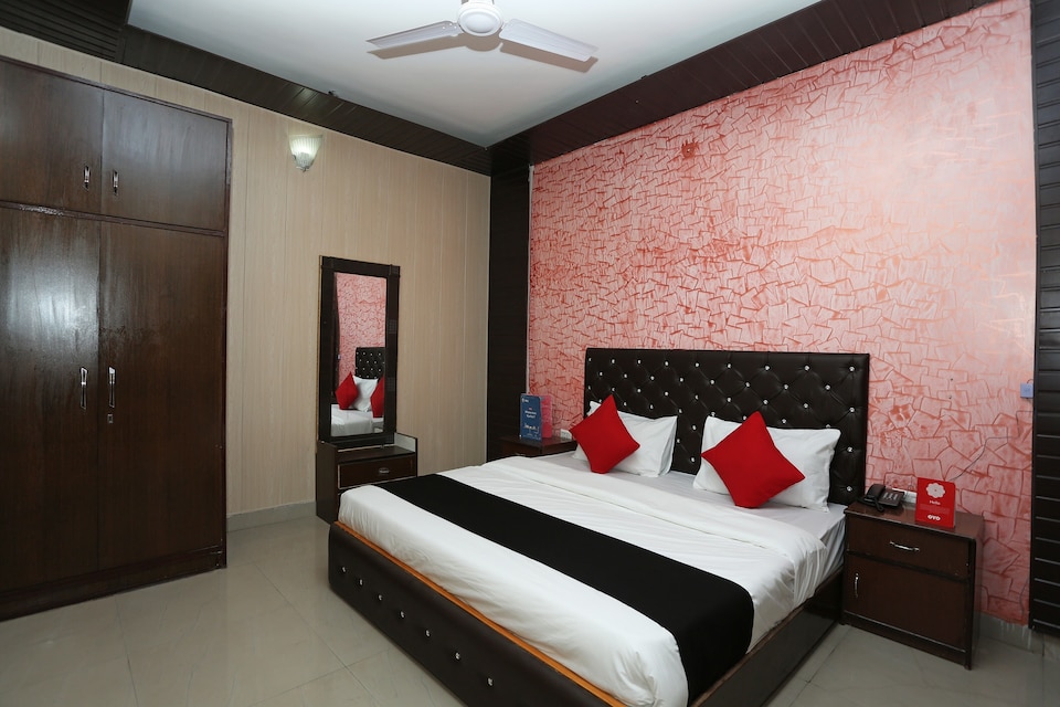 Capital O 24794 Aaryavan Resorts, Bhupatwala Haridwar, Haridwar
