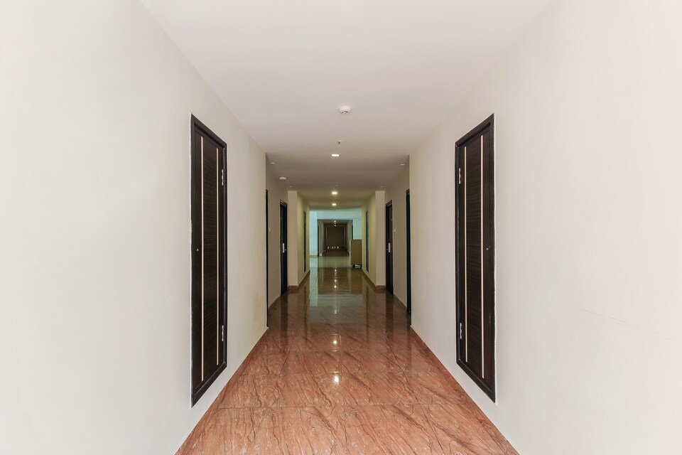 OYO 24799 Redlas Inn, Sangareddy, Sangareddy