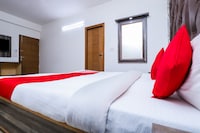 OYO Hotel Star Palace Near Gurudwara Shri Bangla Sahib