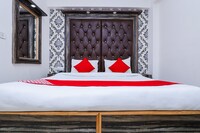 OYO Hotel Star Palace Near Gurudwara Shri Bangla Sahib