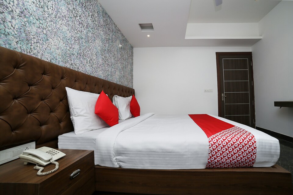 OYO 24806 Dev Greens, Airport Delhi, Delhi Transit