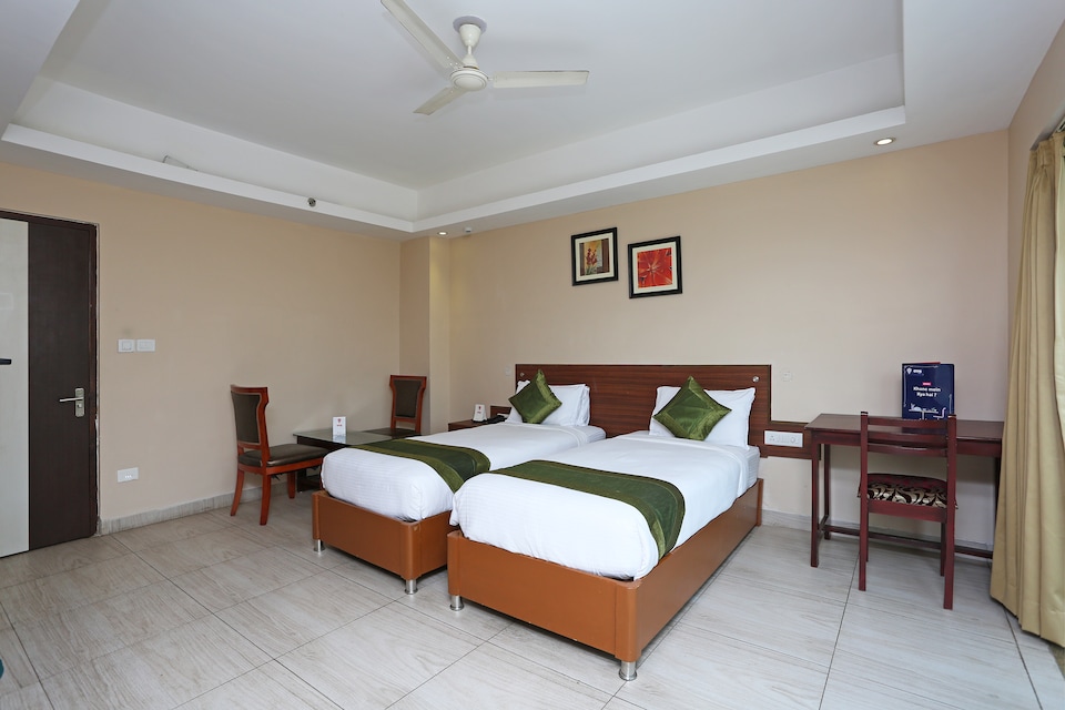 OYO 8779 Bj'S By The Way, Patia Bhubaneswar, Bhubaneswar